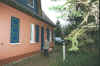 Haus03 mit Parkplatz.JPG (74973 Byte)
